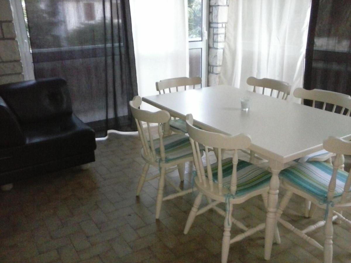 Apartman Sole Daire Karigador Dış mekan fotoğraf