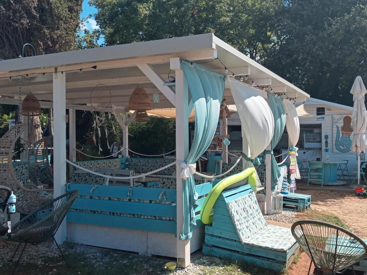 Apartman Sole Daire Karigador Dış mekan fotoğraf