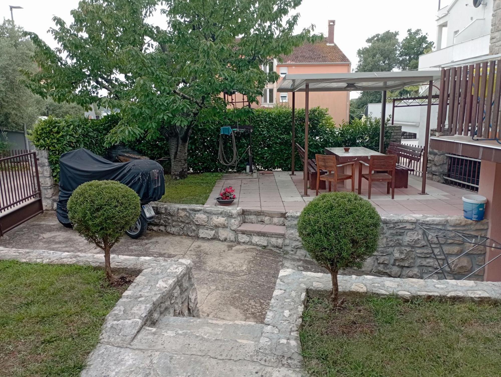 Apartman Sole Daire Karigador Dış mekan fotoğraf
